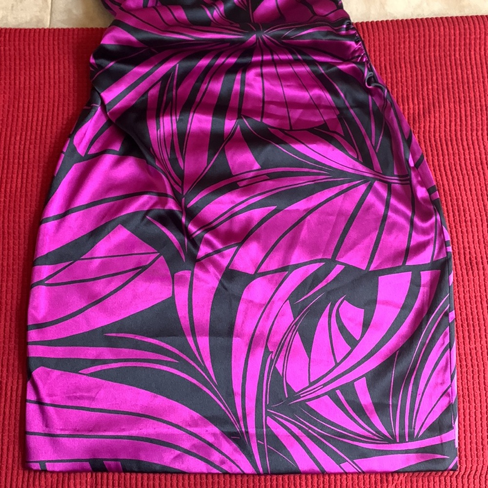 MAGGY LONDON MINI DRESS - Picture 3 of 8